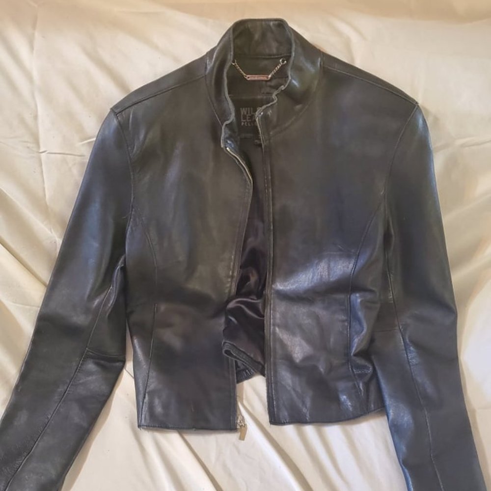 Sleek women's leather jacket